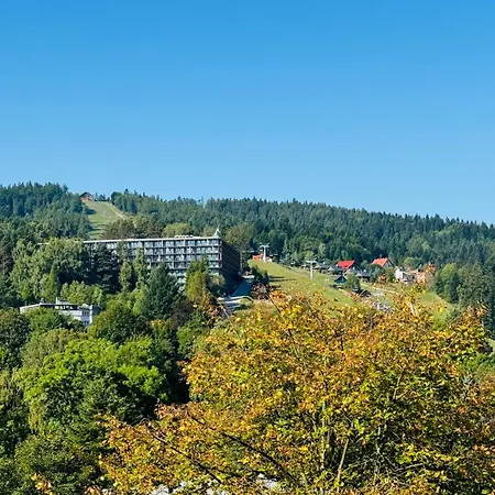 公寓 Cicha 12 - Centrum - Garaz 克雷尼察