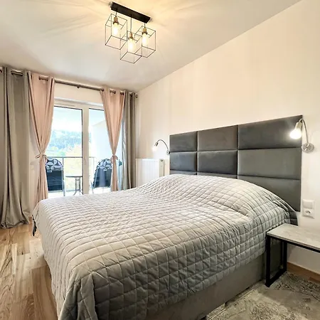 公寓 Cicha 12 - Centrum - Garaz 克雷尼察