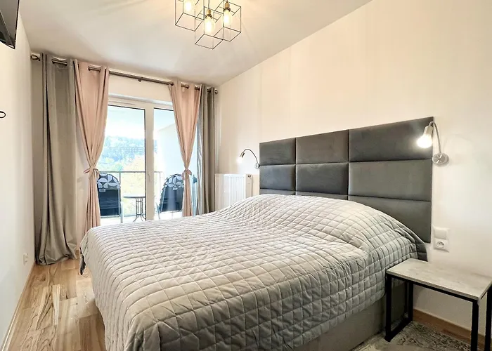 公寓 Cicha 12 - Centrum - Garaz 克雷尼察